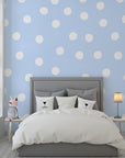 Soft azure and white sketched circle self-adhesive wall covering - Dream Drops