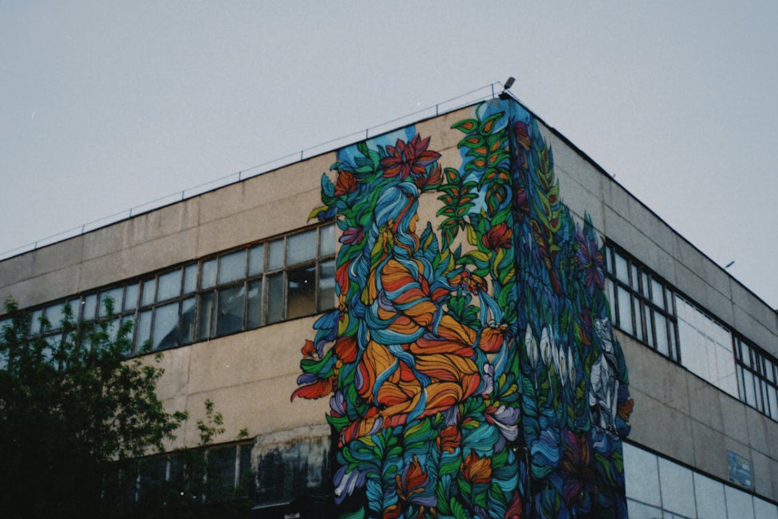 mural-on-old-building